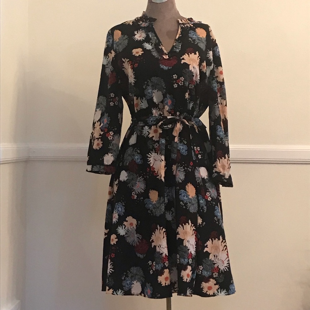 Ann Taylor Factory Size 12 Flowered Dress